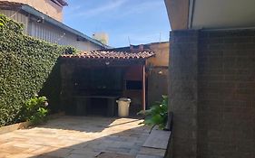 3 dormitórios no Guarujá, próximo ao Aquário! Sinta-se em casa!